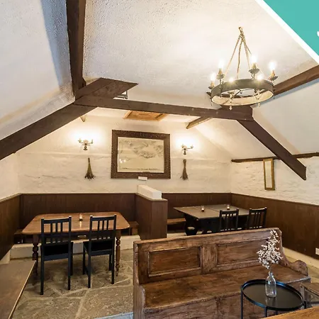 בית נופש Farm - The Parlour By Trident Homes