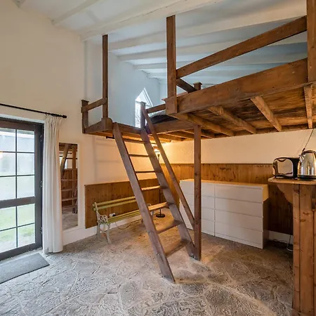 בית נופש Farm - The Parlour By Trident Homes *